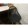 1 chaise visiteur en résine 1 chaise en résine+ pied métal 4 chaises visiteur en métal 1 fauteuil de bureau en tissu + similicui