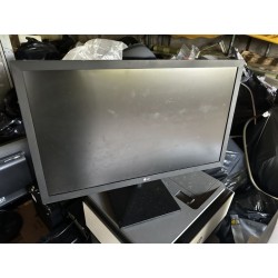 1 écran IIYAMA prolite E2282HD 1 tour informatique LG  1 clavier MICROSOFT 1 écran HP W1972a 1 tour informatique sans marque app