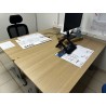 4 tables en fibres de bois, piétement en métal, 1 caisson 4 repose-pieds 3 fauteuils de bureau 3 chaises visiteurs