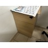 4 tables en fibres de bois, piétement en métal, 1 caisson 4 repose-pieds 3 fauteuils de bureau 3 chaises visiteurs