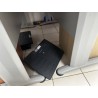 4 bureaux en fibres de bois pied métal 4 chaises de bureau 2 repose-pieds