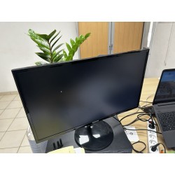 2 écrans SAMSUNG dont référence S24F354FHR