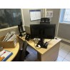3 bureaux en fibres de bois 4 chaises de bureau 2 chaises visiteurs