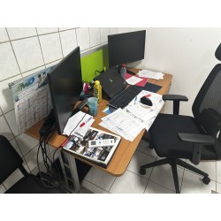 1 écran V7 L27HAS2K 1 écran IIYAMA PROLITE 82483HS