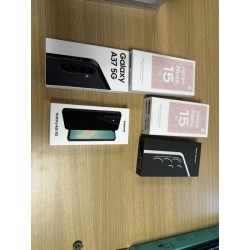2 téléphones REDMI NOTE 15 1 téléphone SAMSUNG Galaxy A37 5G ABSENT 1 téléphone SAMSUNG A26 5G 1 téléphone SAMSUNG s26 ultra ABS