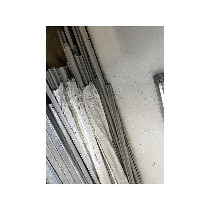 Case 92 1 carton de 5 sacoches à outils équipement Case 140 1 carton 15 casques antibruit DELTA PLUS Case 90 2 cartons de 10 lun