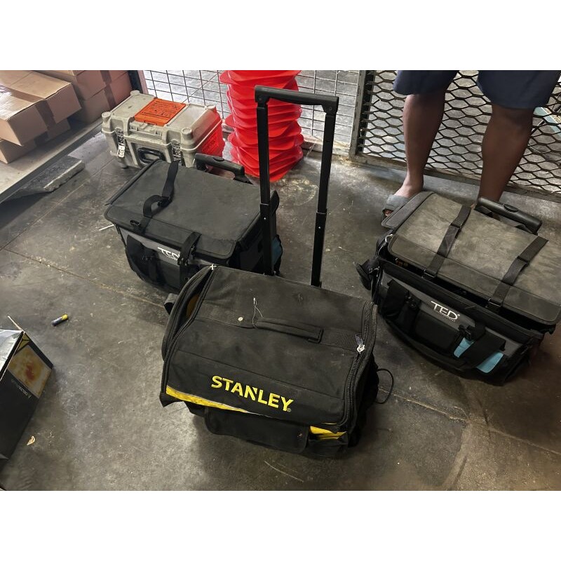 Case 16 2 sacs kit d3 STANLEY 4 sacs kit d3 TED