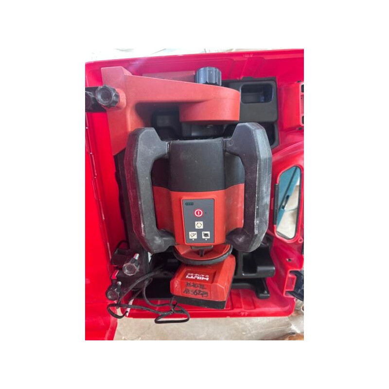 1 niveau laser rotatif HILTI PR30 HVS et sa mallette 1 trépied 1 niveau à bulle