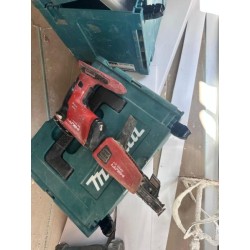 1 visseuse à placo HILTI SD 5000 1 chargeur de vis HILTI SMD 57