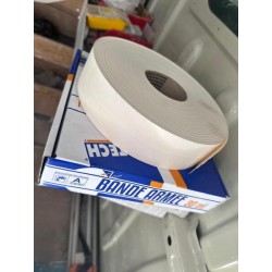 1 mallette Stanley avec réserves pour menuiserie aluminium 1 boîte de pointes HILTI 5 boîtes de vis 3 rouleaux de bande armée pl