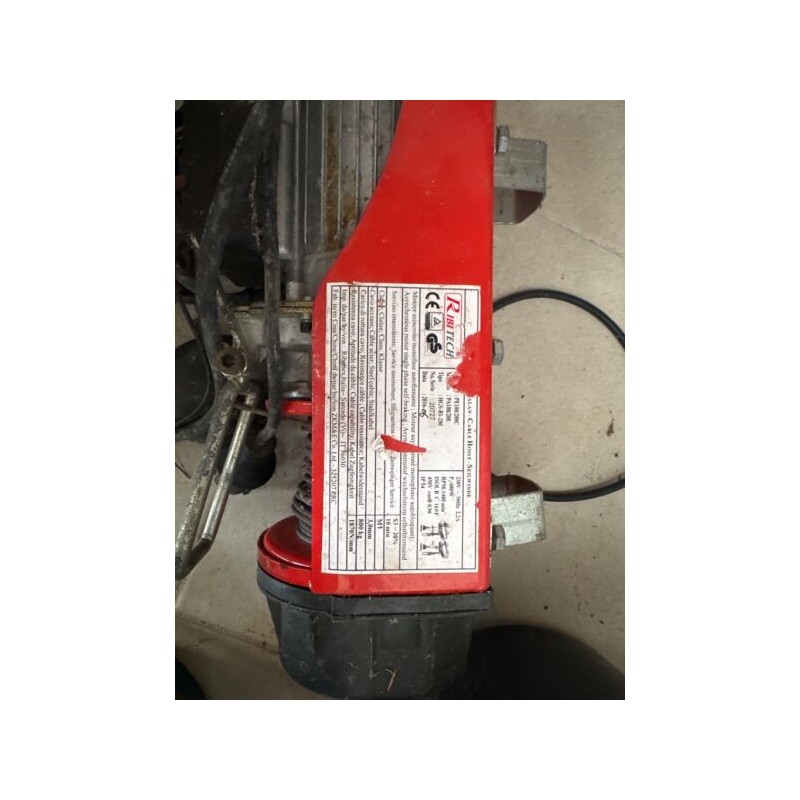 1 treuil électrique RIBITECH Capacité 800kg