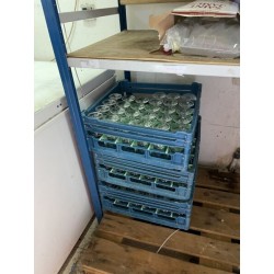 1 lot de 225 verres à pieds