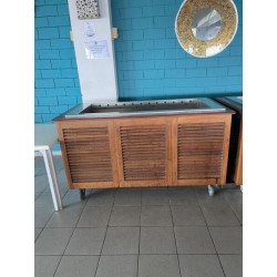 1 meuble de maintien froid 
Longueur : 200 cm