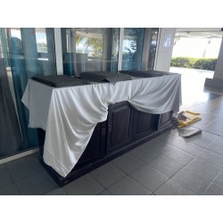 1 buffet à 4 portes en bois