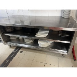 1 meuble en inox en 2 niveaux