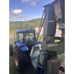 2 tracteurs NEW HOLLAND (dont 1 non vu)PROBABLEMENT SUIVANT LES IMMATRICULATIONS SUIVANTES (cartes grises originales fournies)