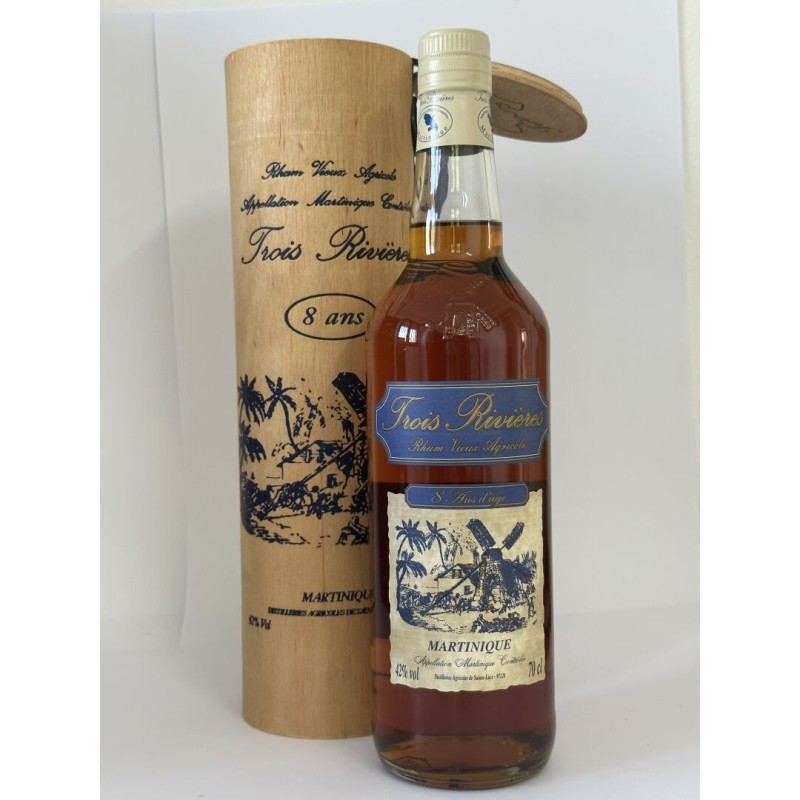 TROIS RIVIERES. 8 ANS D'AGE.