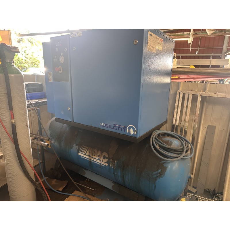 1 compresseur ABAC Silent 500 LT - 7.5 HP Modèle : LN2B6000500T7.5DOL DRY Année 2021