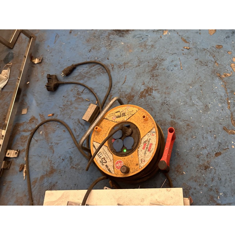 1 dérouleur de câble