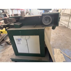 * 1 raboteuse dégauchisseuse