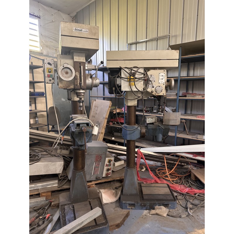 1 perceuse à colonne BIMAK - 1 perceuse à colonne