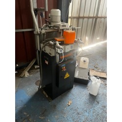 1 fraiseuse ELUMATEC